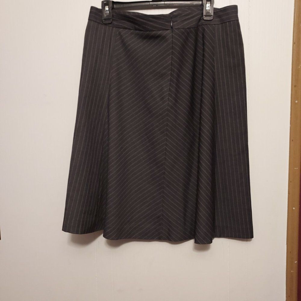 Merona size 12  VGC Grey lined 34 inch waist